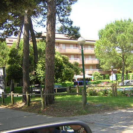 Cond Primavera Lignano Sabbiadoro Buitenkant foto