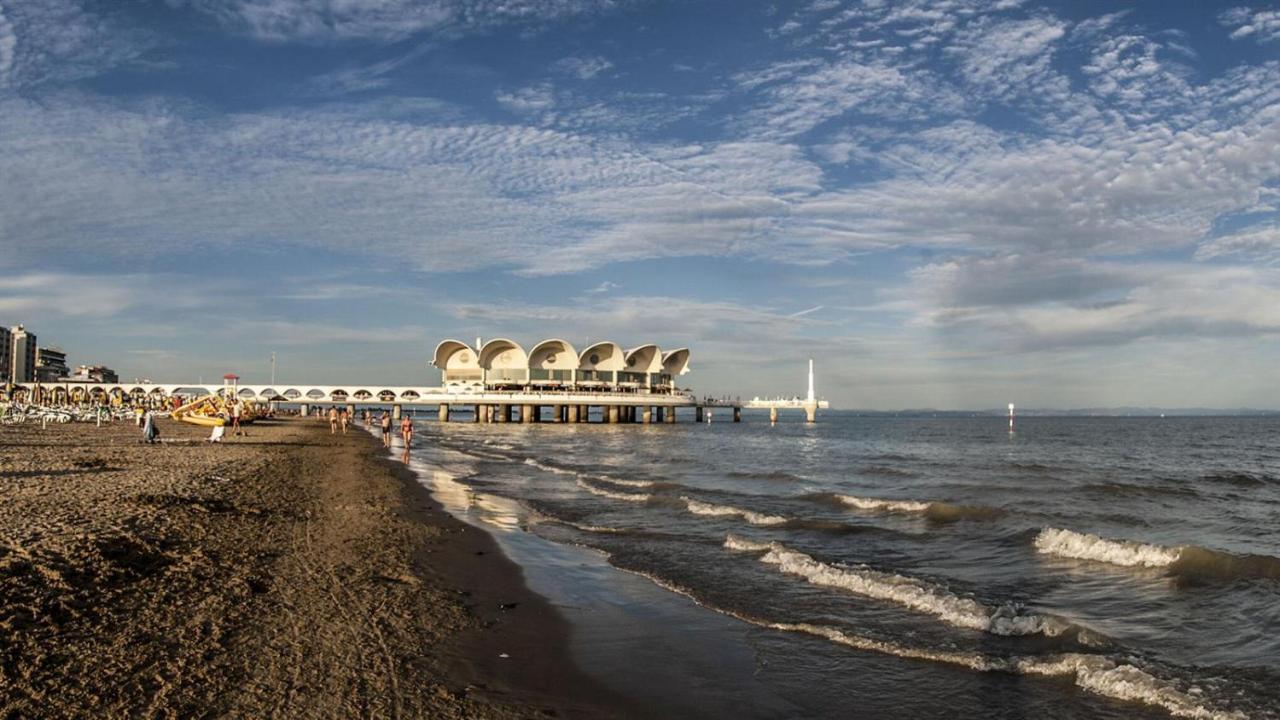 Cond Primavera Lignano Sabbiadoro Buitenkant foto